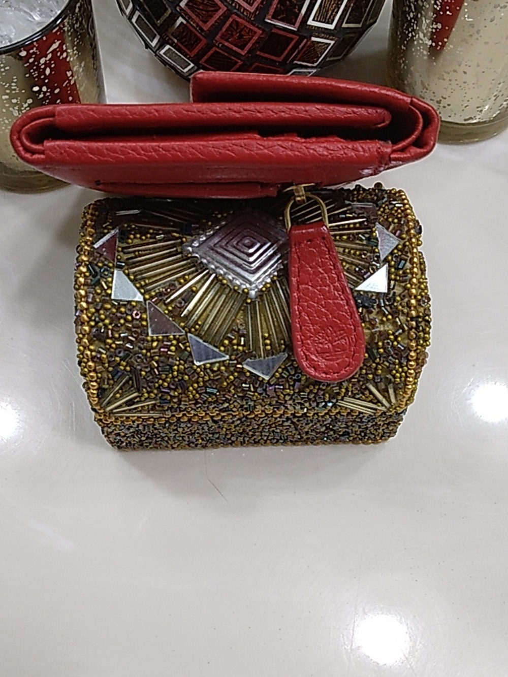 Timberland Women's Red Leather Snap Billfold Wallet - Picture 8 of 8